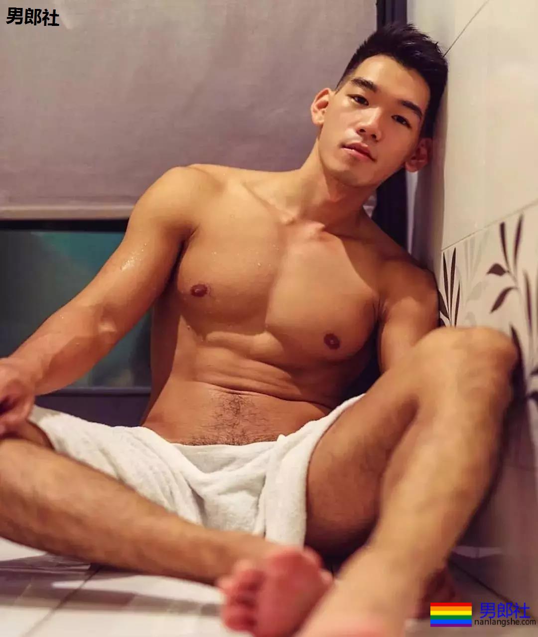 野外的体育生，太TM性感了！ - 51虹马