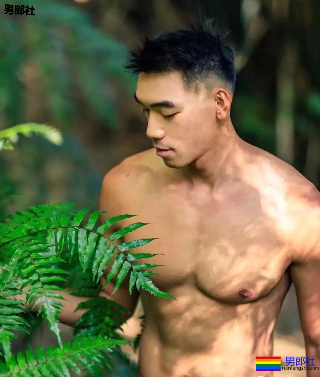 野外的体育生，太TM性感了！ - 51虹马