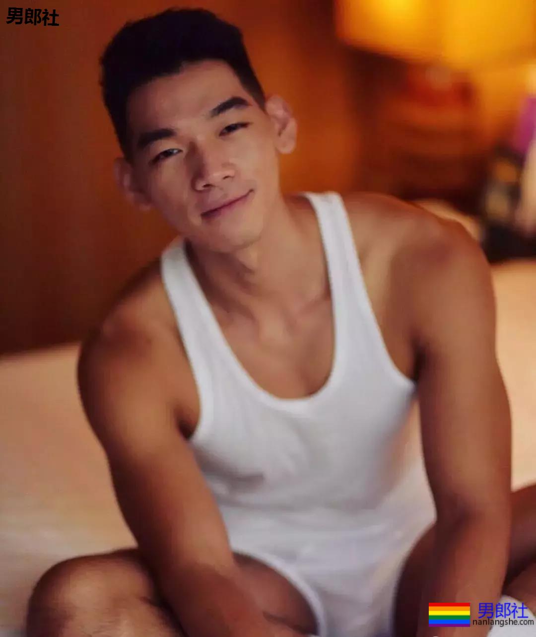 野外的体育生，太TM性感了！ - 51虹马