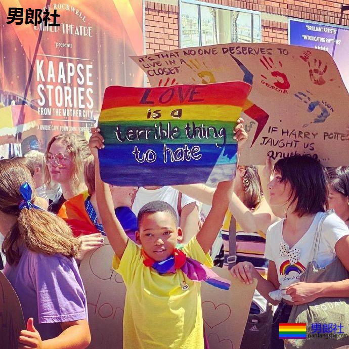 开普敦骄傲巡游当天，一名LES遭三名青少年性侵 - 51虹马