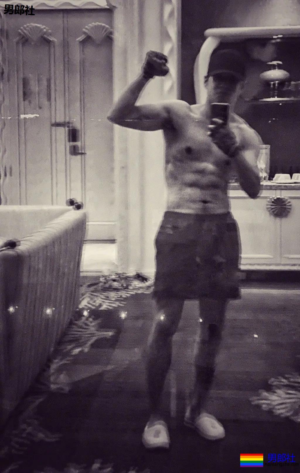 筋肉小狼狗身材不输彭于晏,与王彦霖共浴,连男星都对他爱不释手! - 51虹马 筋肉小狼狗身材不输彭于晏,与王彦霖共浴,连男星都对他爱不释手! - 51虹马