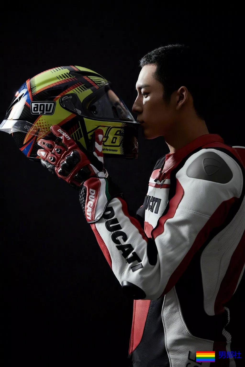 筋肉小狼狗身材不输彭于晏,与王彦霖共浴,连男星都对他爱不释手! - 51虹马 筋肉小狼狗身材不输彭于晏,与王彦霖共浴,连男星都对他爱不释手! - 51虹马