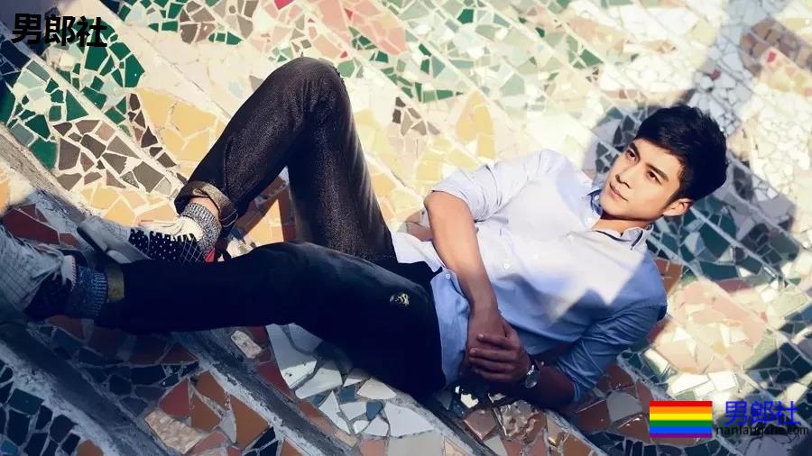 筋肉小狼狗身材不输彭于晏,与王彦霖共浴,连男星都对他爱不释手! - 51虹马 筋肉小狼狗身材不输彭于晏,与王彦霖共浴,连男星都对他爱不释手! - 51虹马