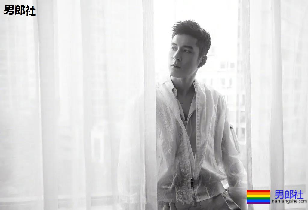 筋肉小狼狗身材不输彭于晏,与王彦霖共浴,连男星都对他爱不释手! - 51虹马 筋肉小狼狗身材不输彭于晏,与王彦霖共浴,连男星都对他爱不释手! - 51虹马