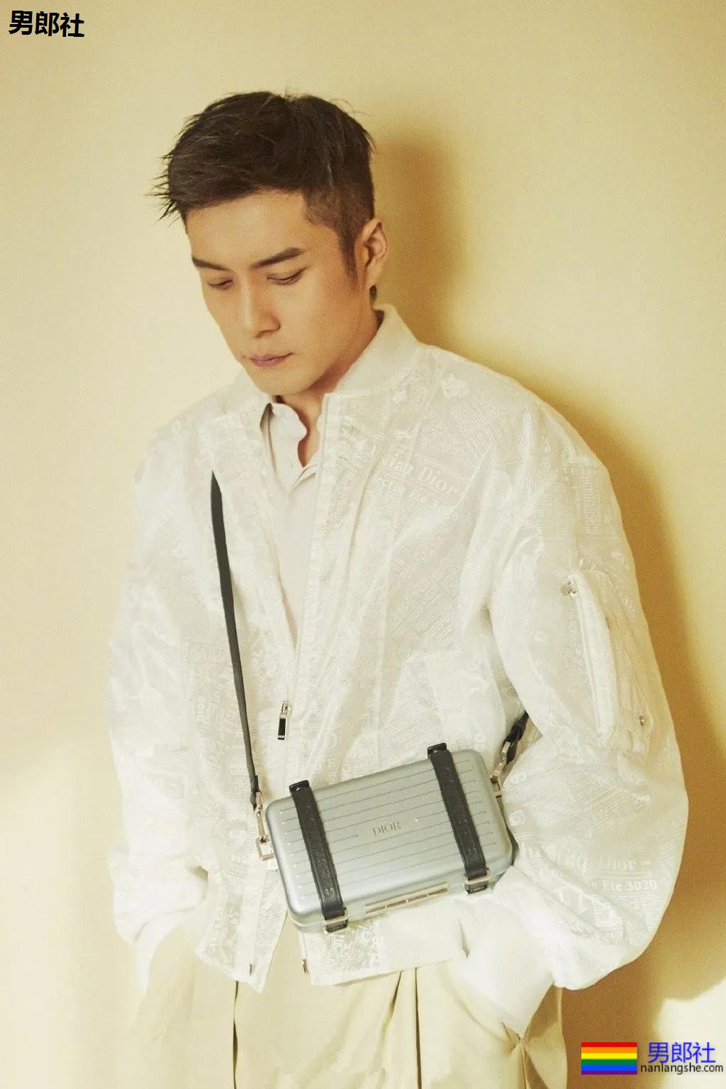 筋肉小狼狗身材不输彭于晏,与王彦霖共浴,连男星都对他爱不释手! - 51虹马 筋肉小狼狗身材不输彭于晏,与王彦霖共浴,连男星都对他爱不释手! - 51虹马