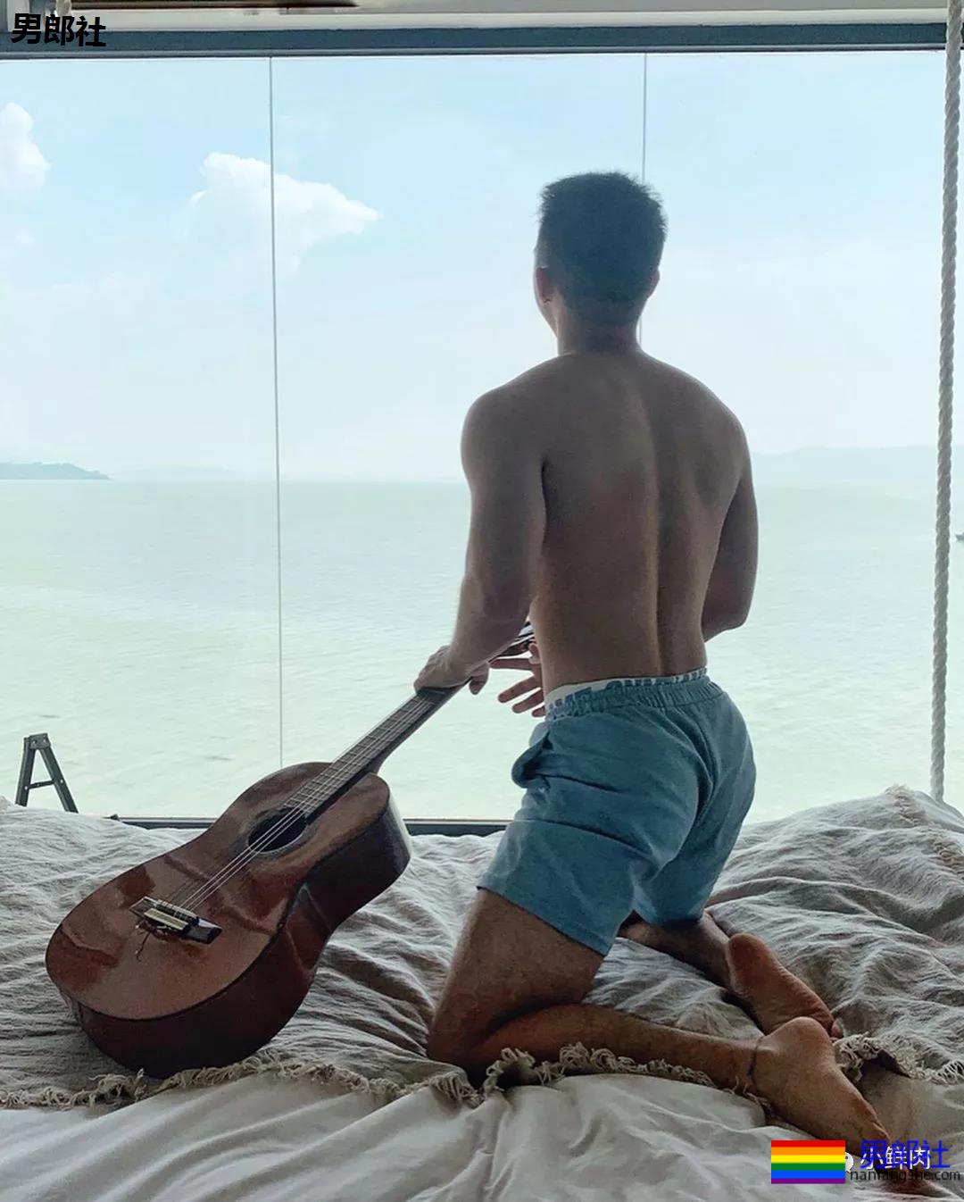 毛若懿最新硬照一览，这柔韧性一般男星比不了！ - 51虹马