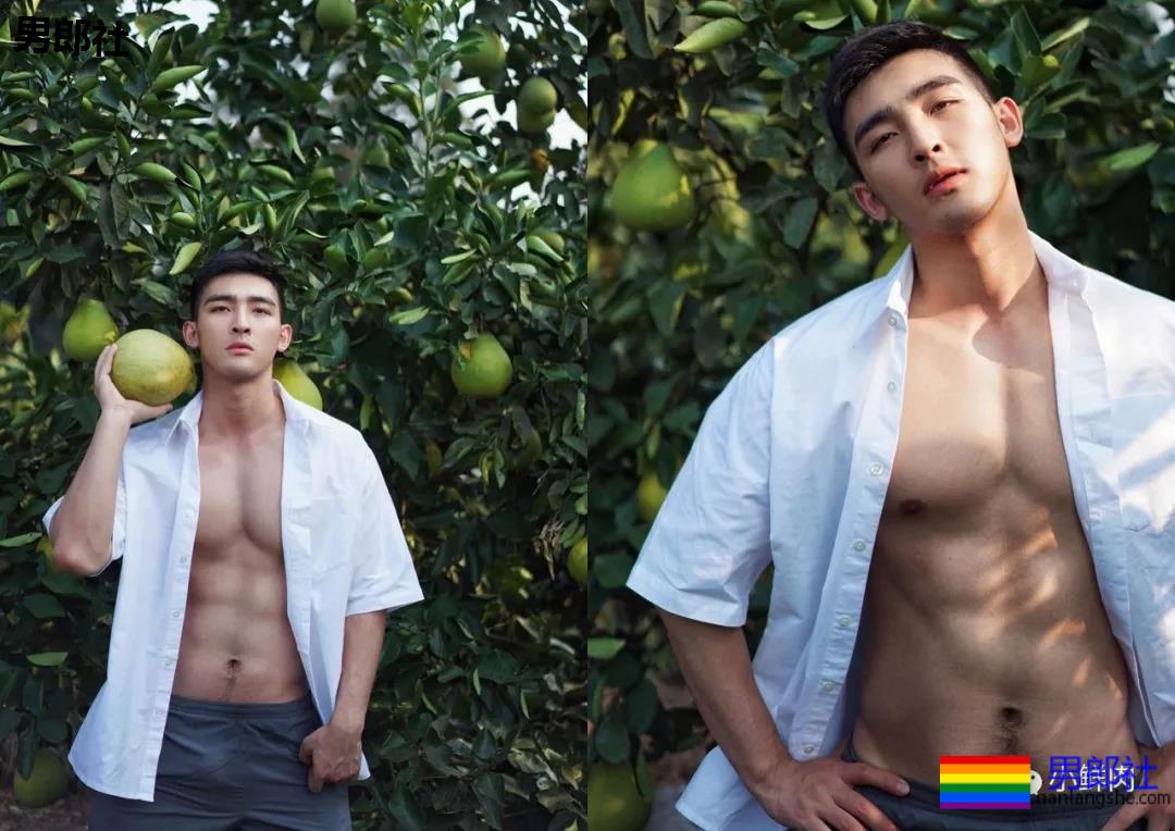 毛若懿最新硬照一览，这柔韧性一般男星比不了！ - 51虹马