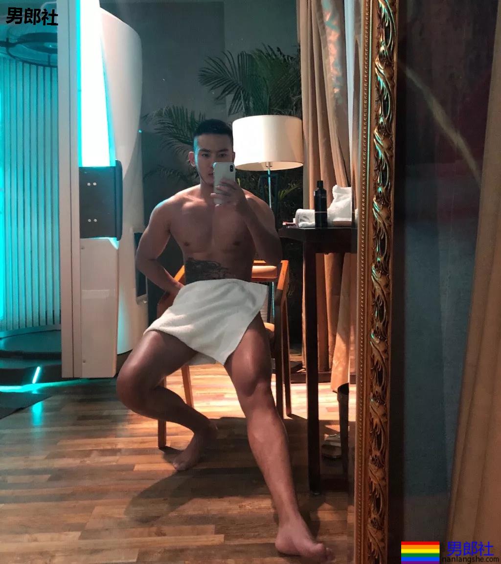 肌肉私教私活接不停!劲爆推特风大胸肌肉外卖小哥,忍不住了! - 51虹马 肌肉私教私活接不停!劲爆推特风大胸肌肉外卖小哥,忍不住了! - 51虹马