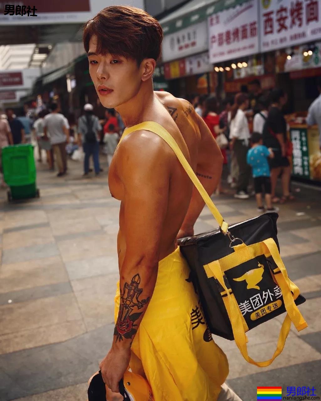 肌肉私教私活接不停!劲爆推特风大胸肌肉外卖小哥,忍不住了! - 51虹马 肌肉私教私活接不停!劲爆推特风大胸肌肉外卖小哥,忍不住了! - 51虹马