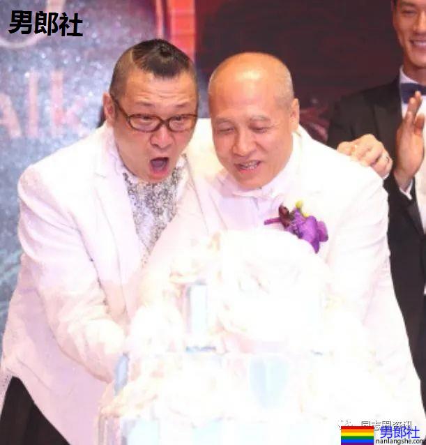 68岁台湾时尚教父与男友领证结婚,一手栽培阮经天郑元畅 - 51虹马 68岁台湾时尚教父与男友领证结婚,一手栽培阮经天郑元畅 - 51虹马