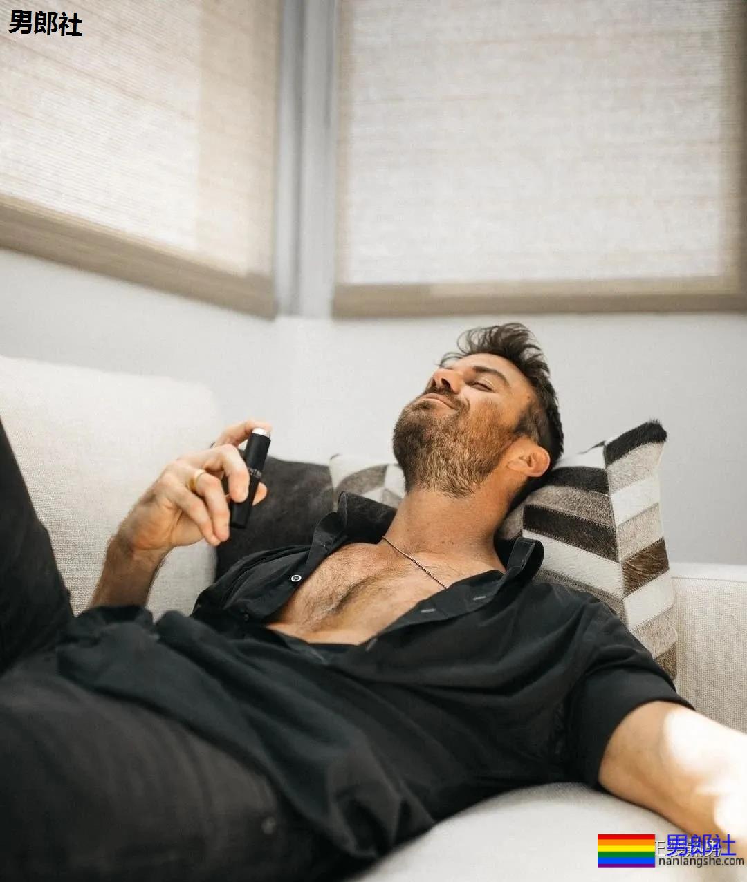 真人秀里优质正装肌肉男星，私下这么暴力？ - 51虹马