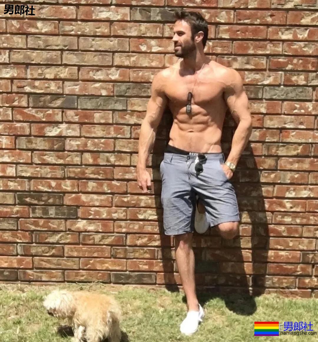 真人秀里优质正装肌肉男星，私下这么暴力？ - 51虹马