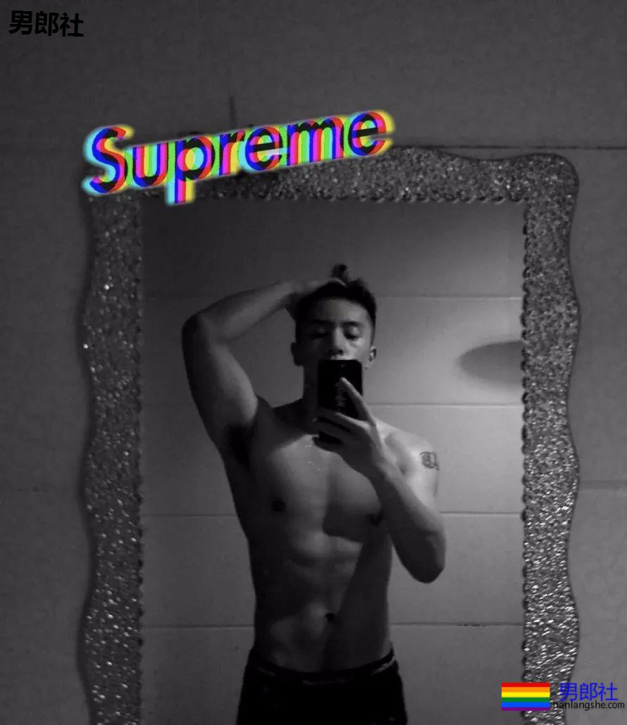 00后越来越大了，换衣室遇到这样的怎么办 - 51虹马