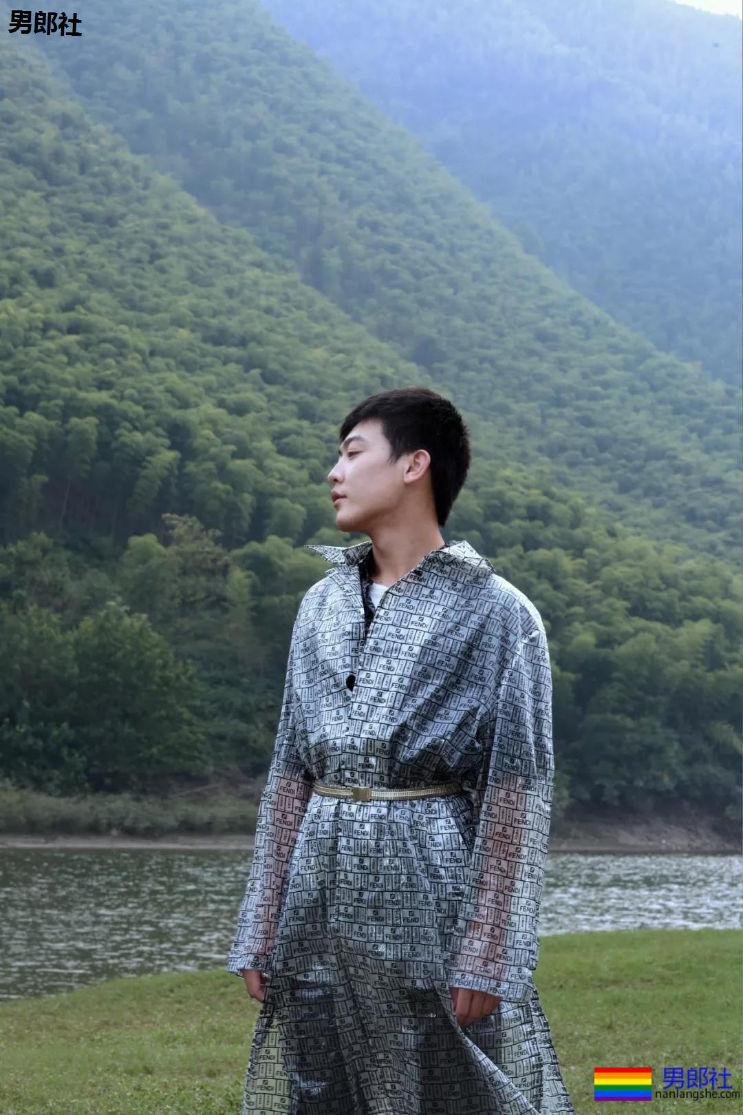 相比去酒吧都要蹭门票的“野鸡”，他们才算是人生赢家！ - 51虹马