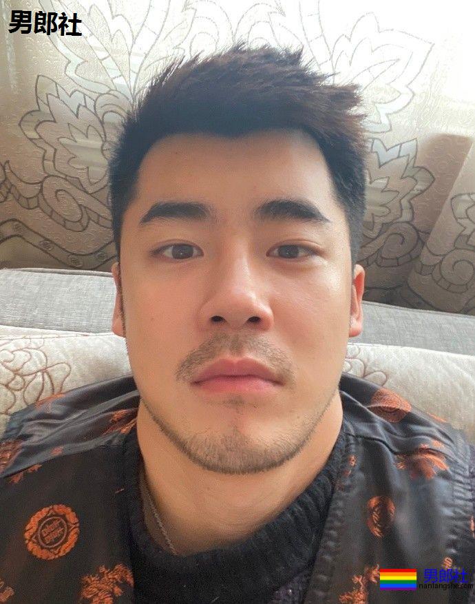 相比去酒吧都要蹭门票的“野鸡”，他们才算是人生赢家！ - 51虹马