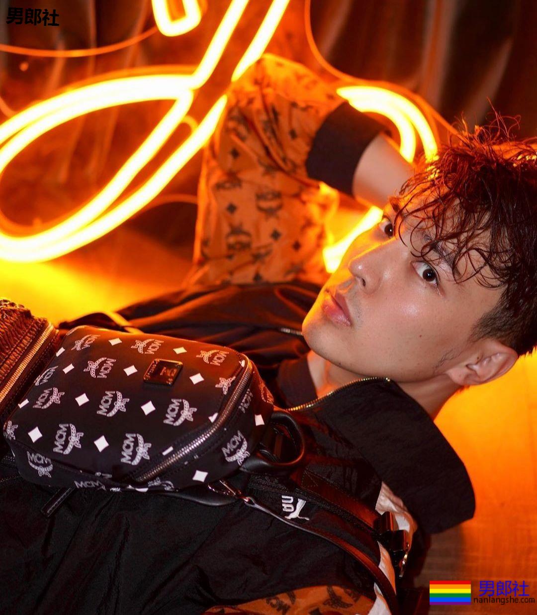 相比去酒吧都要蹭门票的“野鸡”，他们才算是人生赢家！ - 51虹马