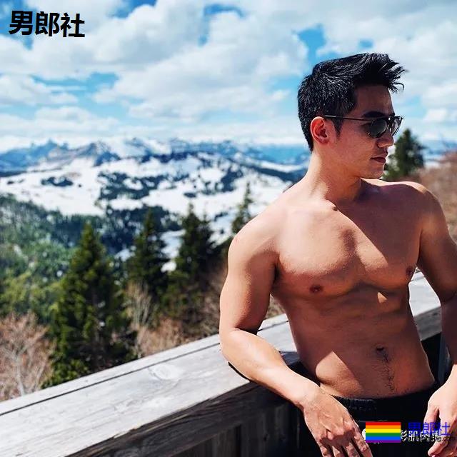 春游途中遇正装男山里扒衣洗澡，叫他大胸野汉-51虹马