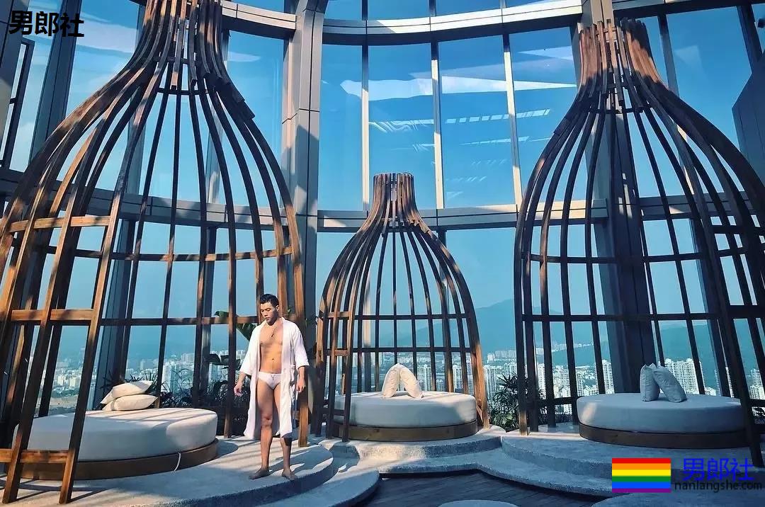 向左玩大尺度卖“肉”，满屏SAO气，郭碧婷知道吗？ - 51虹马