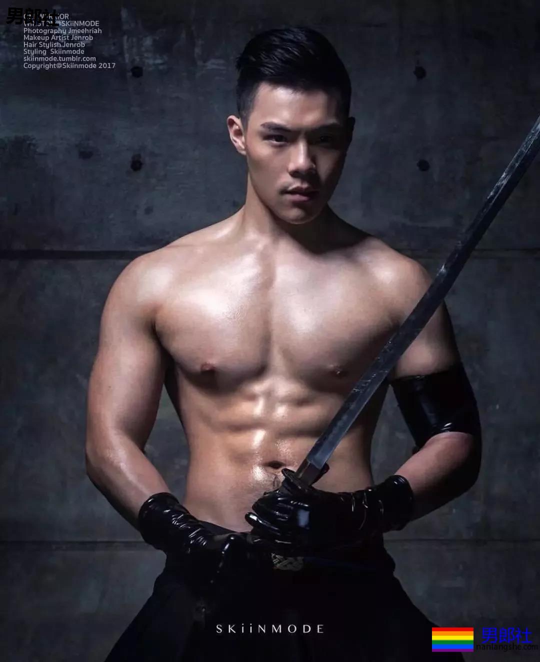 向左玩大尺度卖“肉”，满屏SAO气，郭碧婷知道吗？ - 51虹马