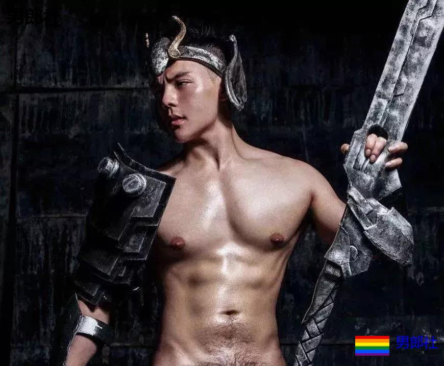 向左玩大尺度卖“肉”，满屏SAO气，郭碧婷知道吗？ - 51虹马