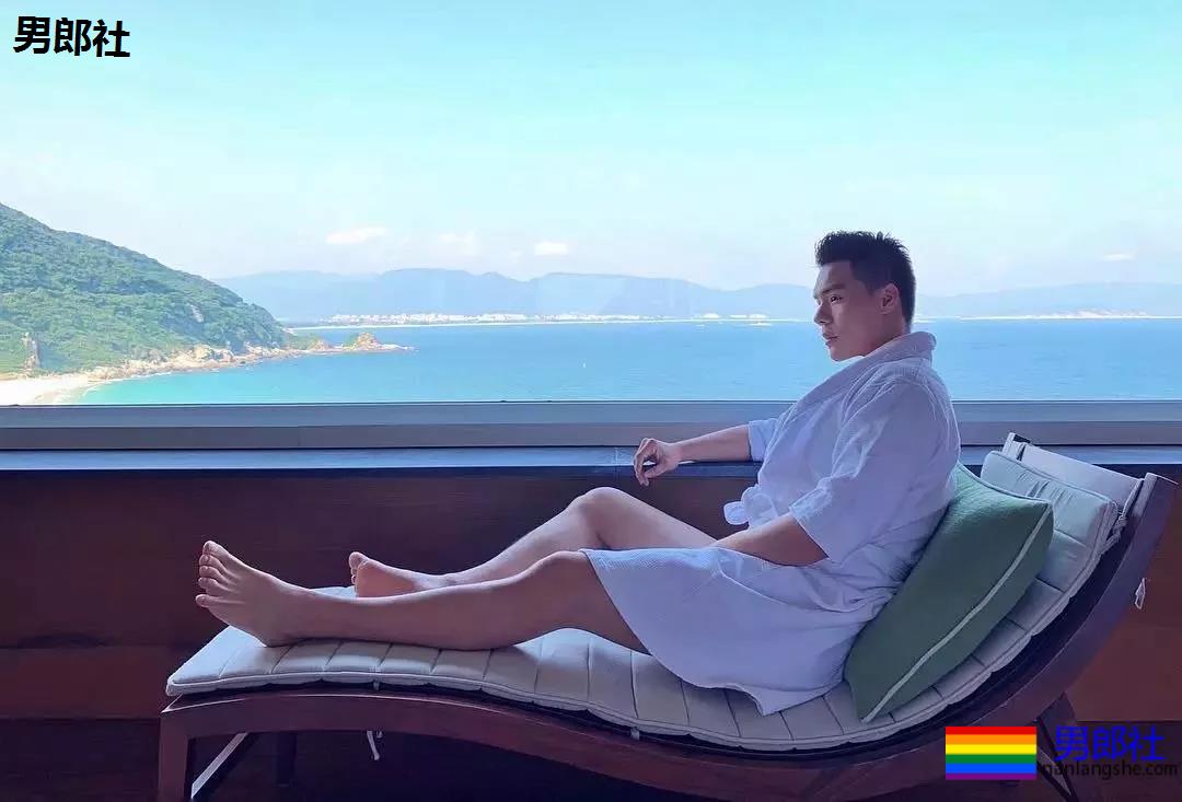 向左玩大尺度卖“肉”，满屏SAO气，郭碧婷知道吗？ - 51虹马