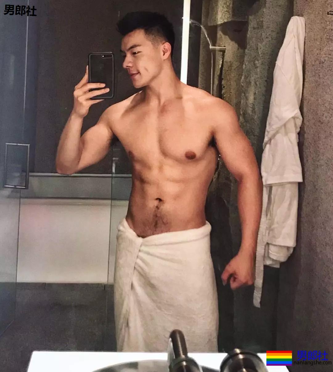 向左玩大尺度卖“肉”，满屏SAO气，郭碧婷知道吗？ - 51虹马