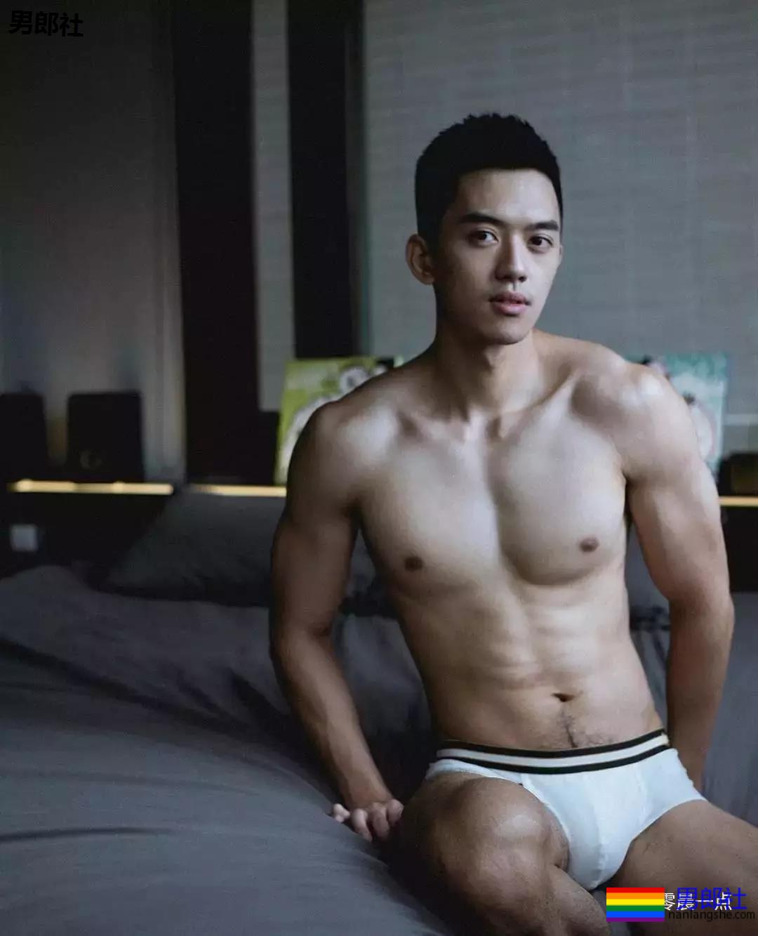 0在上面是一种什么样的体验，1在下面很用力。 - 51虹马