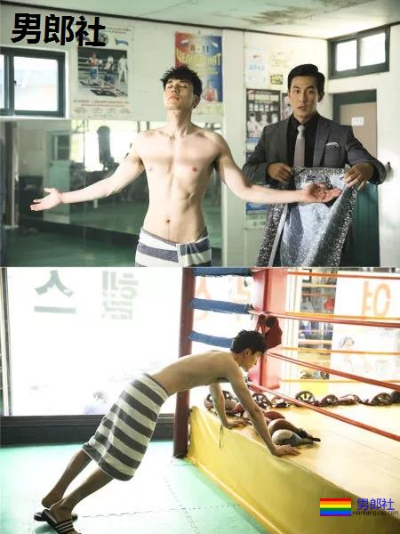 38岁李东旭腹肌秒杀小狼狗,他的浴室戏看呆了 - 51虹马 38岁李东旭腹肌秒杀小狼狗,他的浴室戏看呆了 - 51虹马