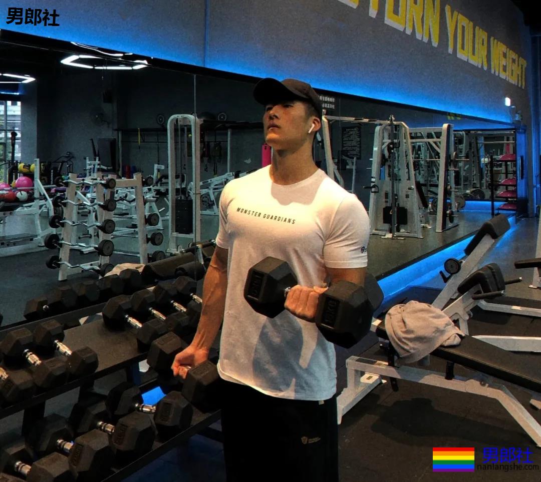 185cm大大大长腿小哥哥，来我家做客！ - 51虹马