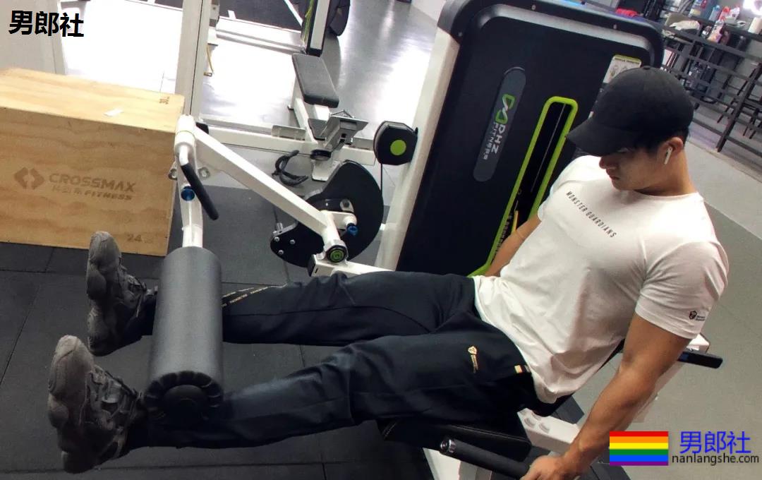 185cm大大大长腿小哥哥，来我家做客！ - 51虹马