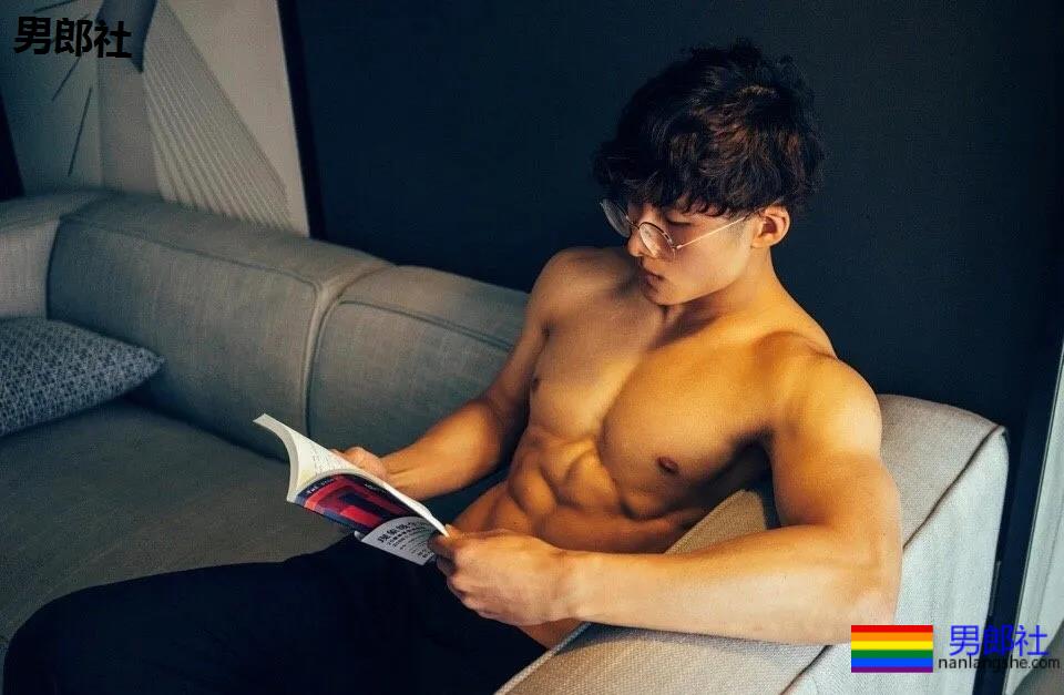 185cm大大大长腿小哥哥，来我家做客！ - 51虹马