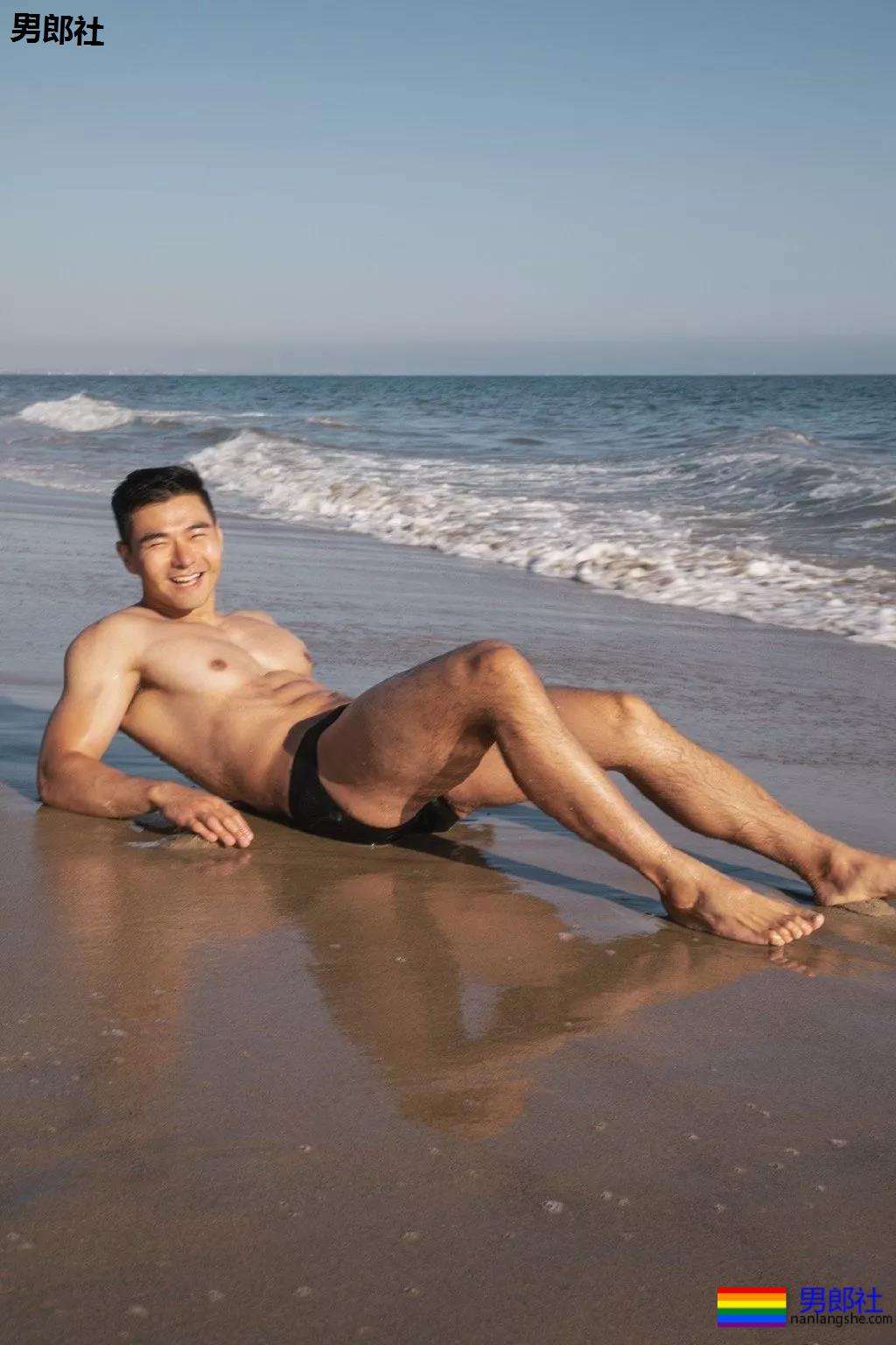 一枚阳刚帅气中年爷们，超man私照真的太浓烈! - 51虹马