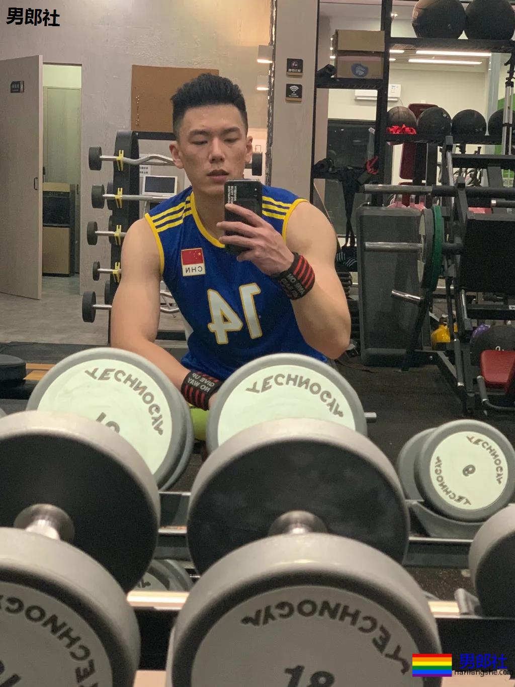 197CM大长腿排球运动员,痞帅腹肌长腿大鼻子超A惹! - 51虹马 197CM大长腿排球运动员,痞帅腹肌长腿大鼻子超A惹! - 51虹马