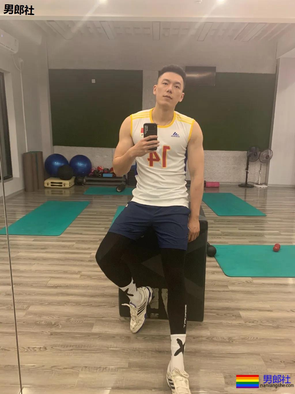 197CM大长腿排球运动员,痞帅腹肌长腿大鼻子超A惹! - 51虹马 197CM大长腿排球运动员,痞帅腹肌长腿大鼻子超A惹! - 51虹马