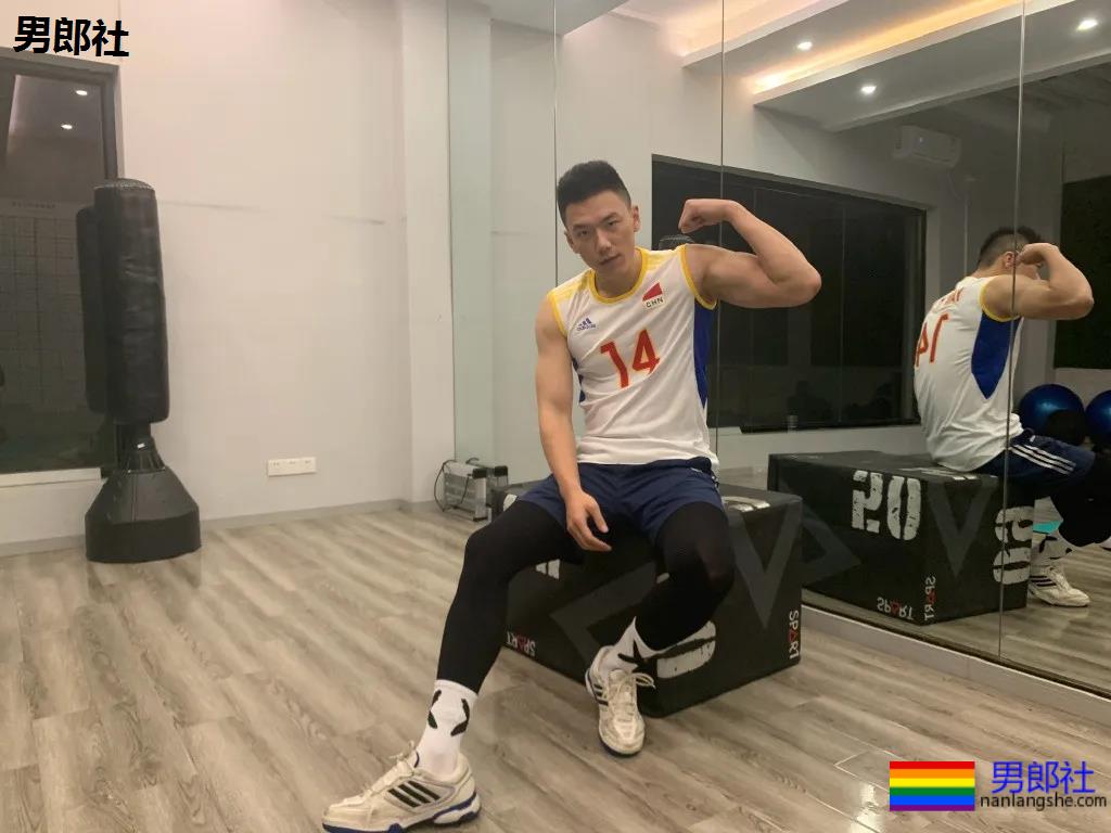 197CM大长腿排球运动员,痞帅腹肌长腿大鼻子超A惹! - 51虹马 197CM大长腿排球运动员,痞帅腹肌长腿大鼻子超A惹! - 51虹马