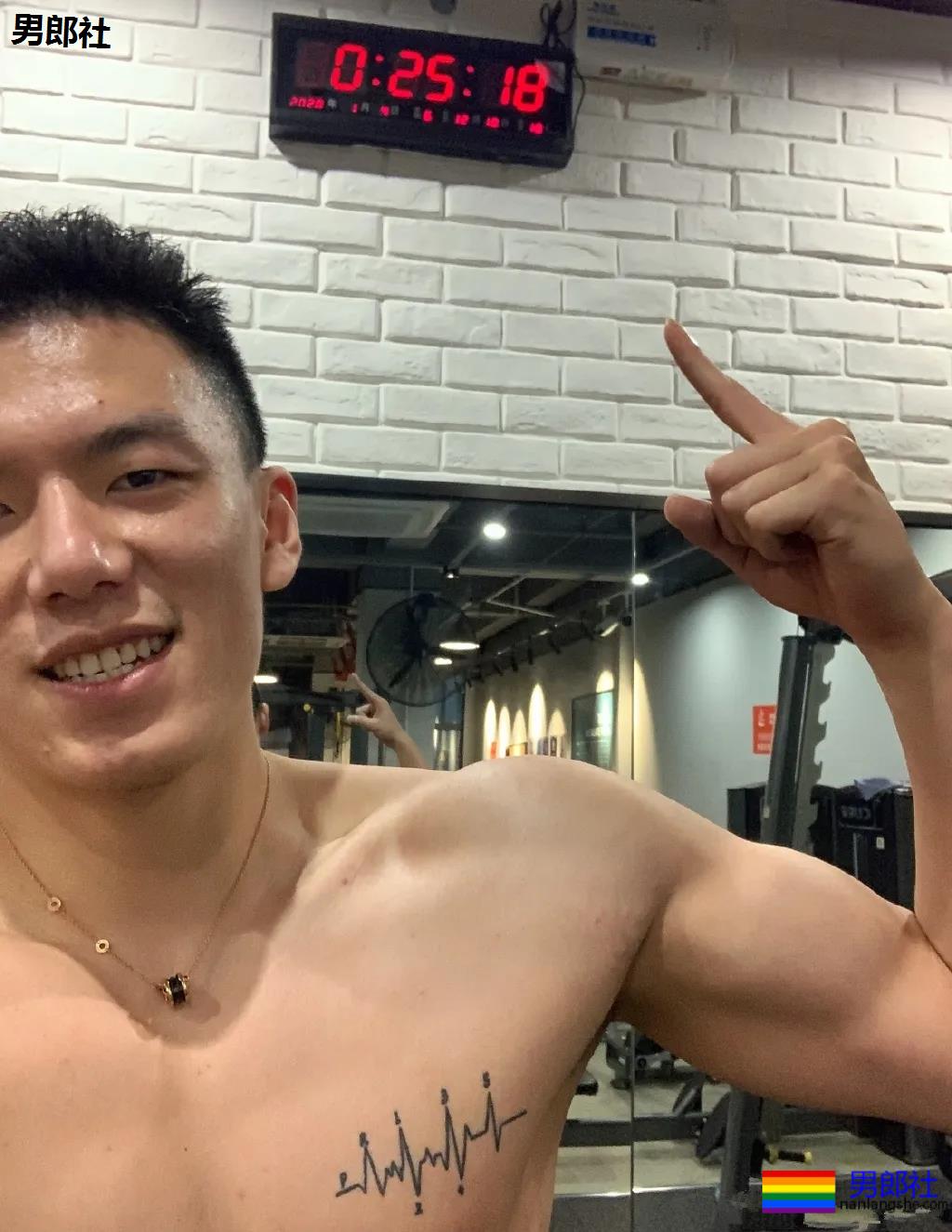 197CM大长腿排球运动员,痞帅腹肌长腿大鼻子超A惹! - 51虹马 197CM大长腿排球运动员,痞帅腹肌长腿大鼻子超A惹! - 51虹马