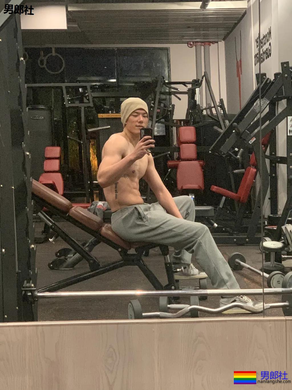 197CM大长腿排球运动员,痞帅腹肌长腿大鼻子超A惹! - 51虹马 197CM大长腿排球运动员,痞帅腹肌长腿大鼻子超A惹! - 51虹马