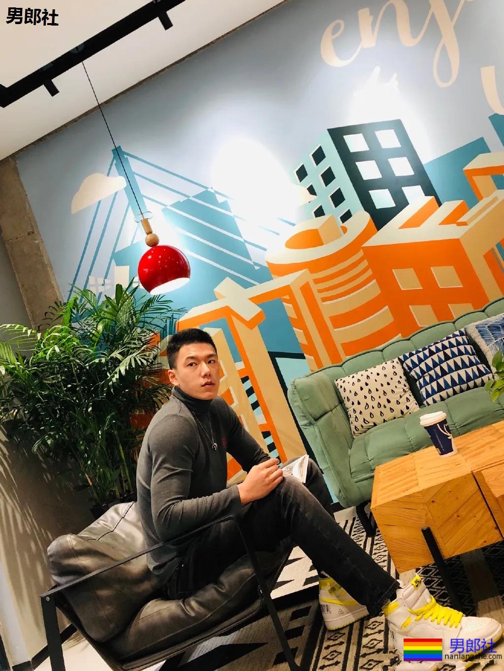 197CM大长腿排球运动员,痞帅腹肌长腿大鼻子超A惹! - 51虹马 197CM大长腿排球运动员,痞帅腹肌长腿大鼻子超A惹! - 51虹马