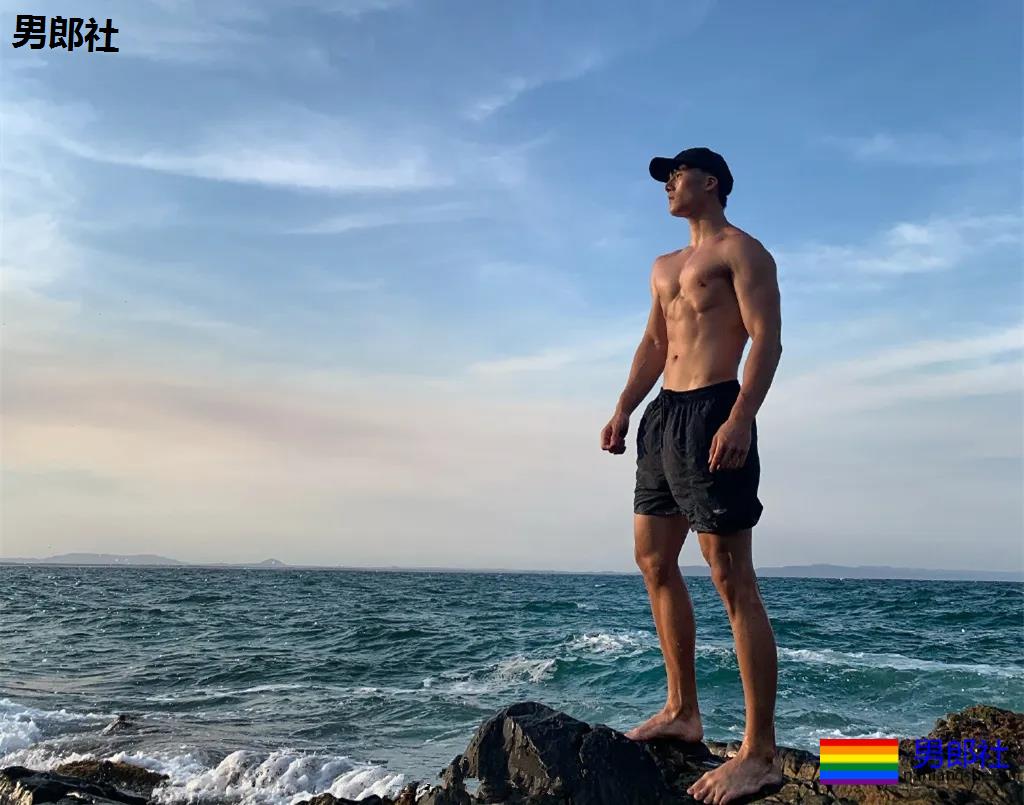 185高鼻梁筋肉大弟弟,狼腰长腿翘臀我可以玩儿一年!-51虹马