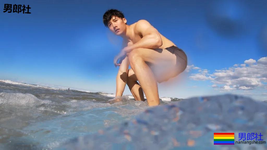 185高鼻梁筋肉大弟弟，狼腰长腿翘臀我可以玩儿一年！ - 51虹马