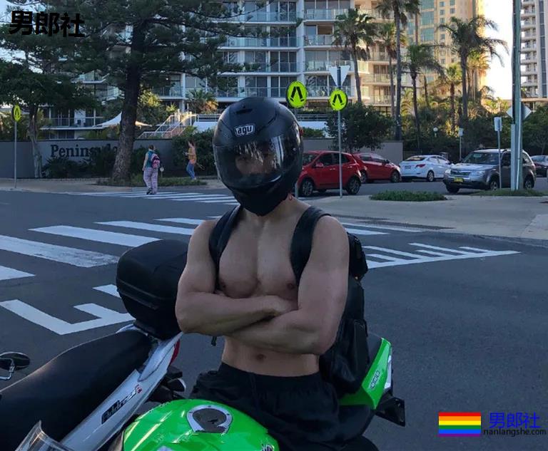 185高鼻梁筋肉大弟弟，狼腰长腿翘臀我可以玩儿一年！ - 51虹马