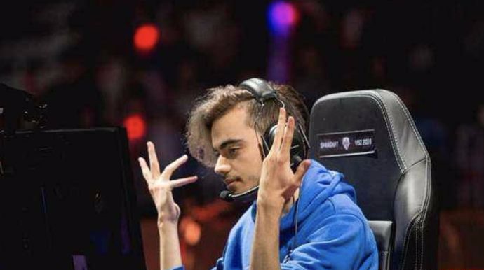 英雄联盟辅助是同性恋，遭ADC联合其他人霸凌-51虹马