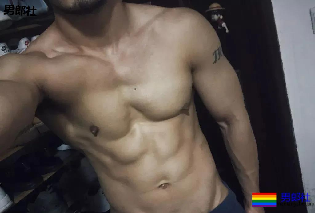 爱“骗人”的筋肉小哥硬照一览！ - 51虹马