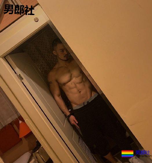 爱“骗人”的筋肉小哥硬照一览！ - 51虹马