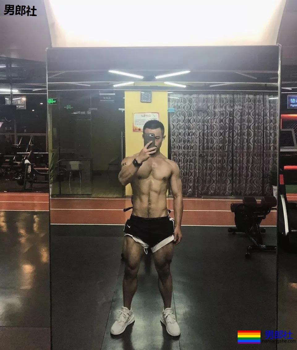 爱“骗人”的筋肉小哥硬照一览！ - 51虹马