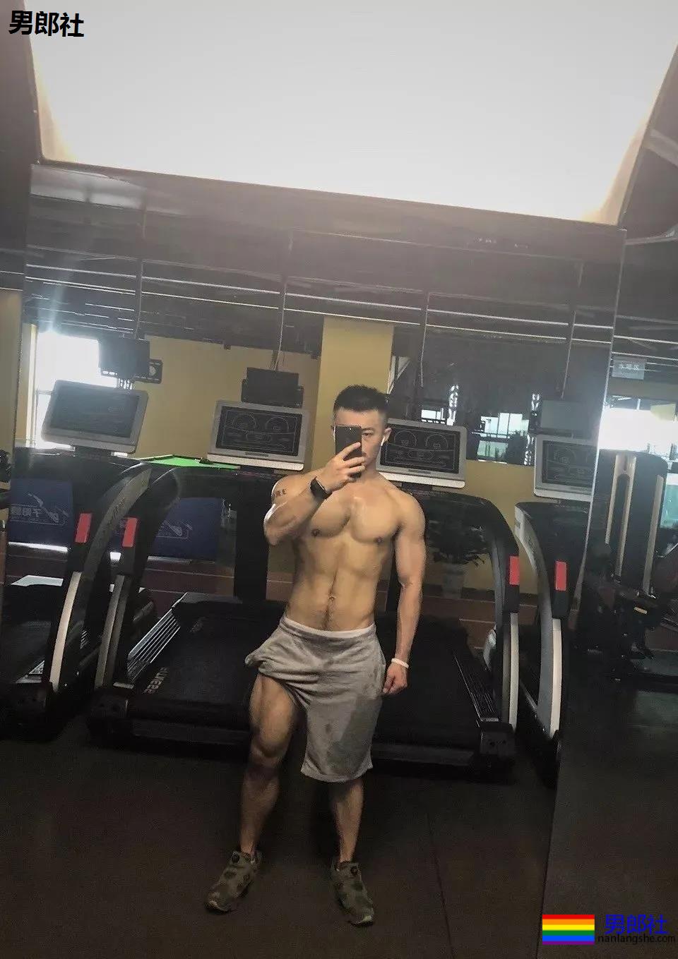 爱“骗人”的筋肉小哥硬照一览！ - 51虹马