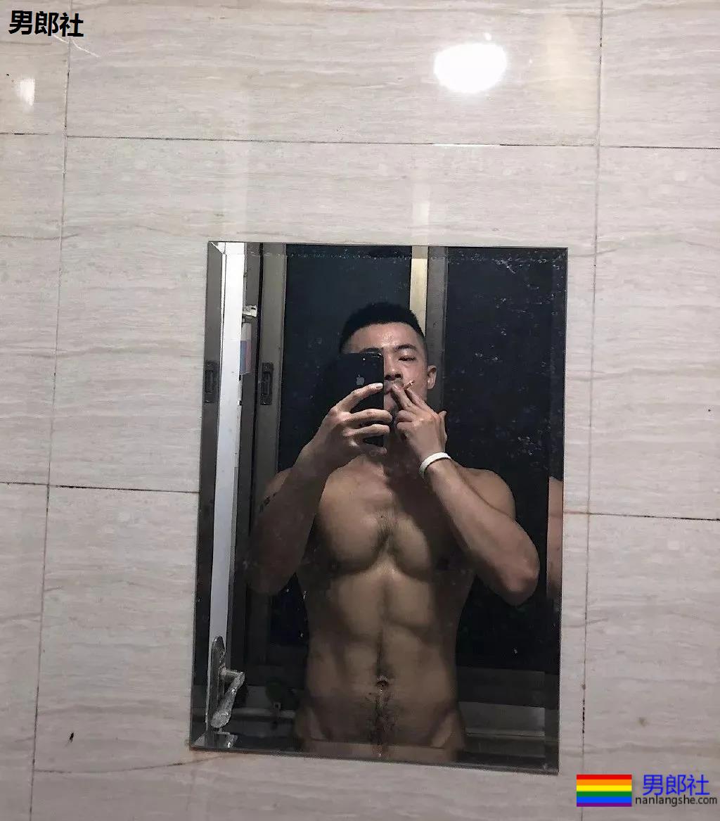 爱“骗人”的筋肉小哥硬照一览！ - 51虹马