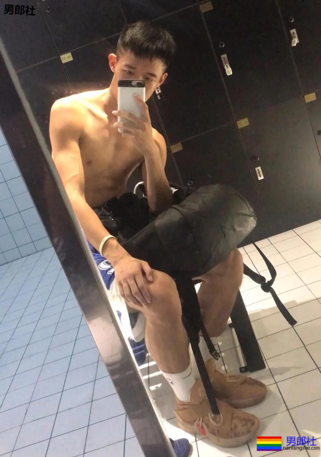 制服，体育生，肌肉男孩，你的男朋友上线撩！ - 51虹马