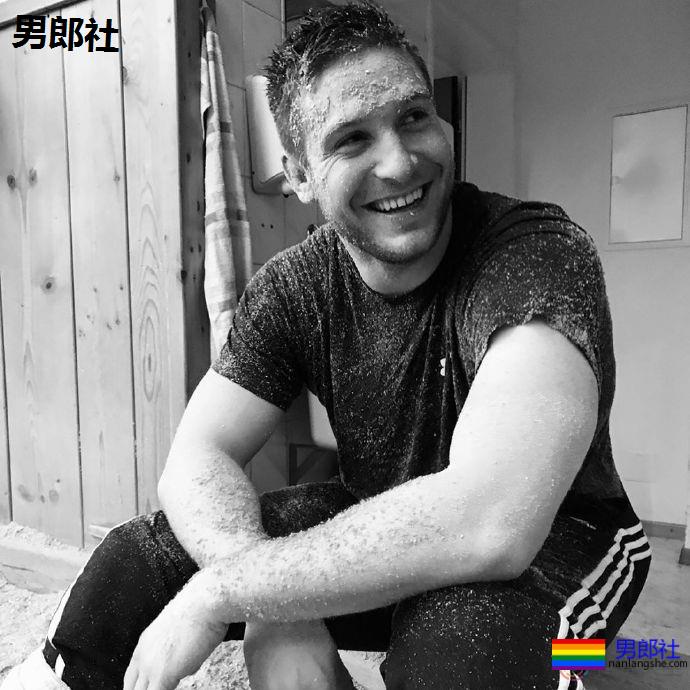 瑞士摔跤运动员成为瑞士体育界出柜第一人 - 51虹马