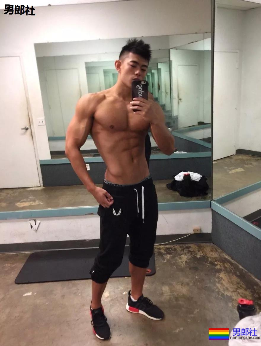 体育生男大十八变？ - 51虹马